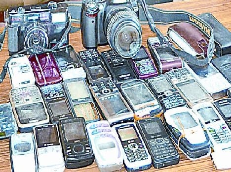 sold looted mobile on olx